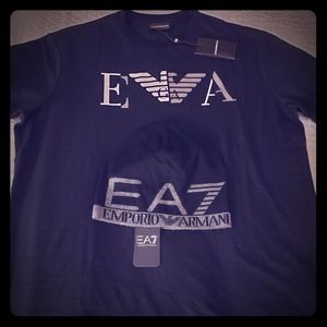 Armani Short sleeve and beanie. Size XXL.